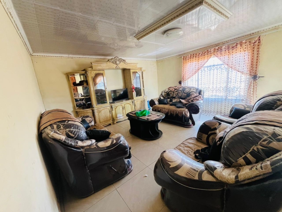 4 Bedroom Property for Sale in Grasslands Free State